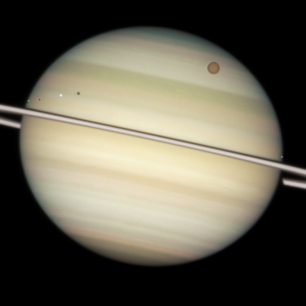 Solar eclipses on Saturn - Wikipedia