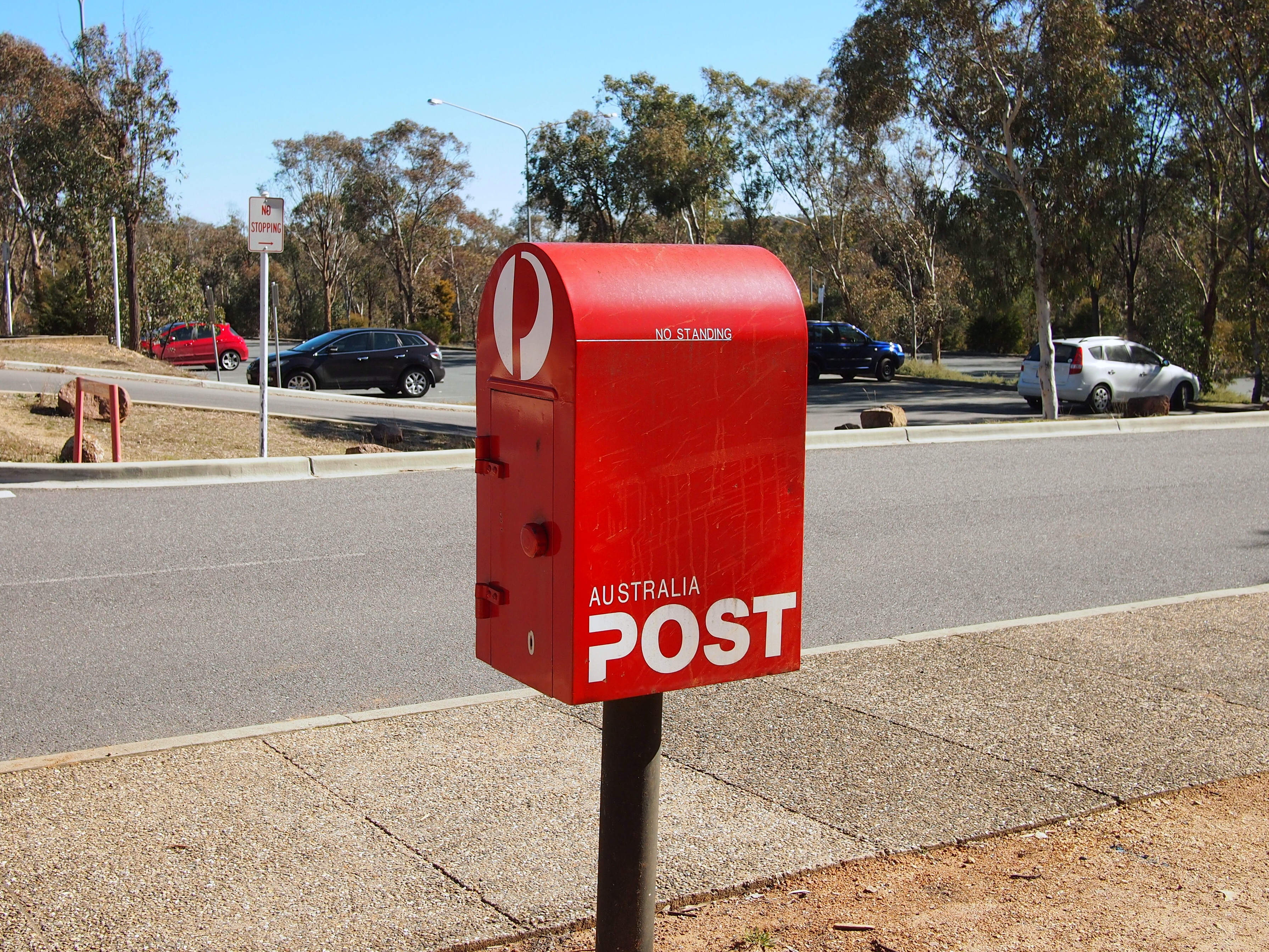 Nearby post boxes