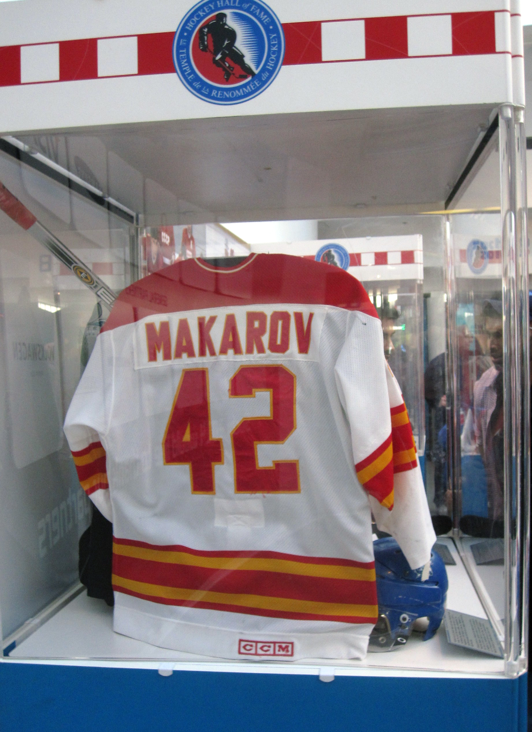 Sergei Makarov Autographed Calgary Flames Jersey - NHL Auctions