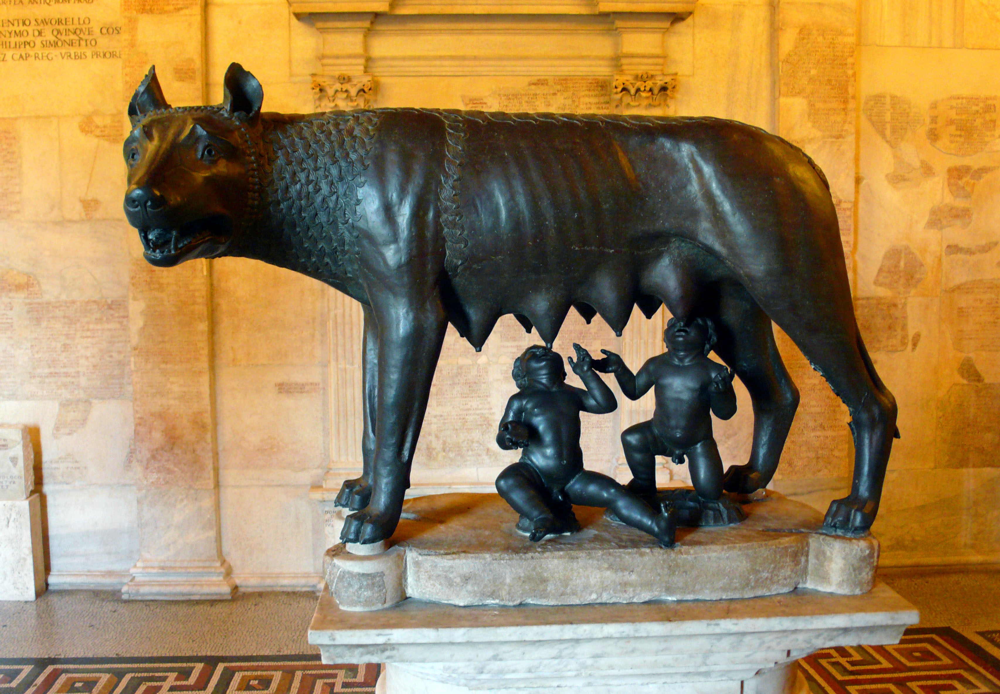 File:She-wolf of Rome.JPG - Wikipedia