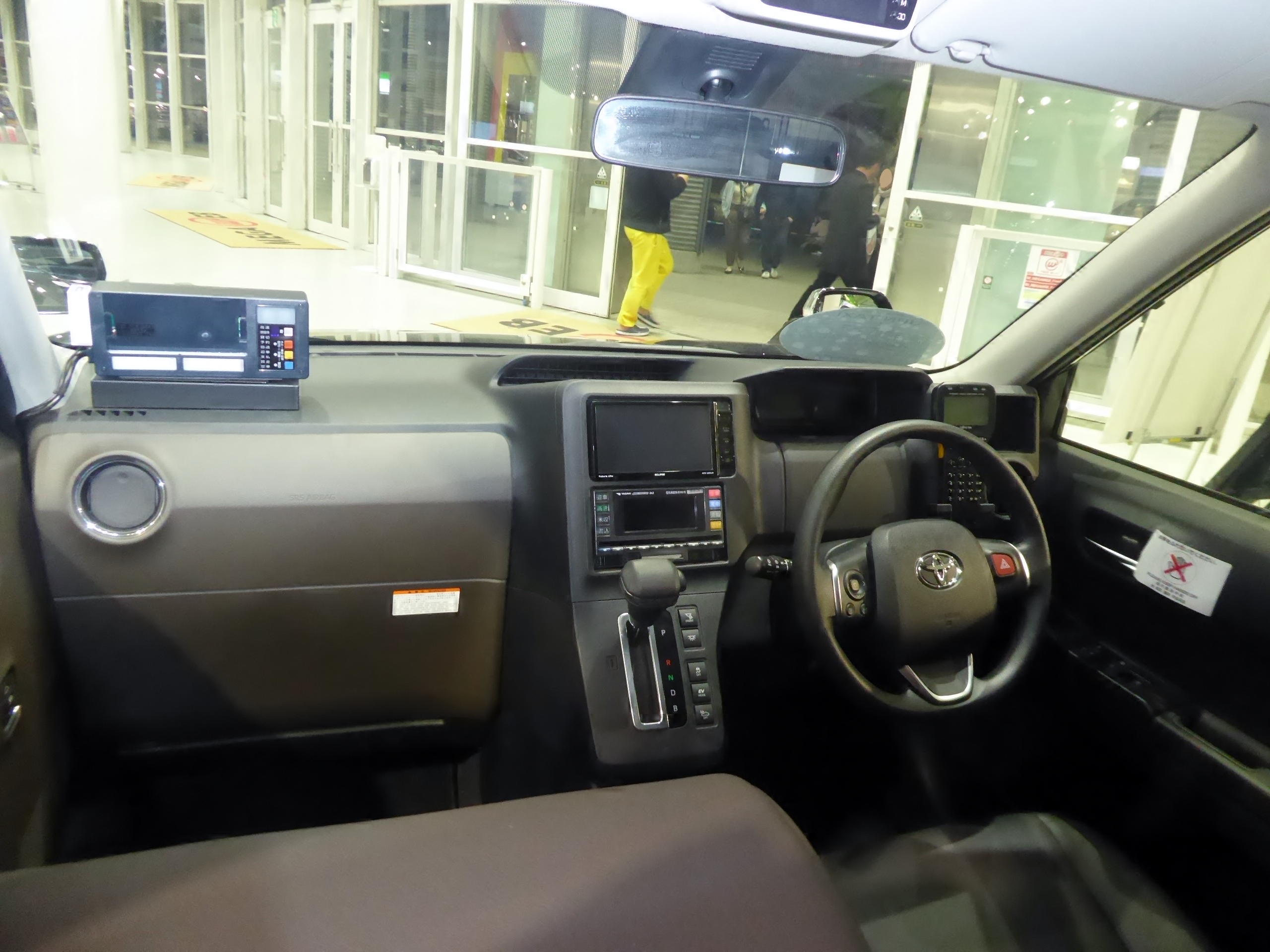 Toyota JPN Taxi проем мм пандус