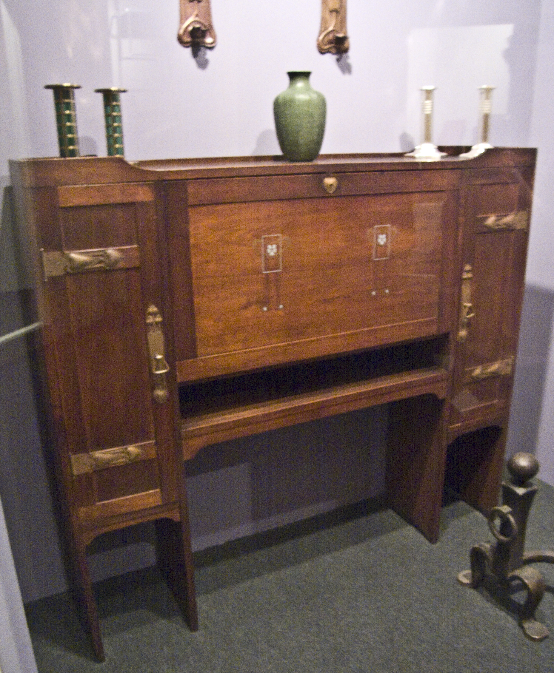 File Wla Brooklynmuseum Gustav Stickley Desk Ca 1904 Jpg