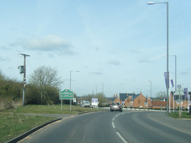 File:A413 London Road at Buckingham town boundary - geograph.org.uk - 4873112.jpg