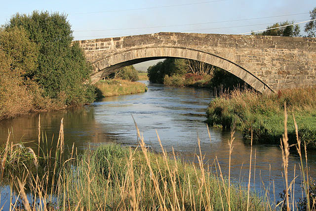 File:A bridge over the River Doon - geograph.org.uk - 992394.jpg