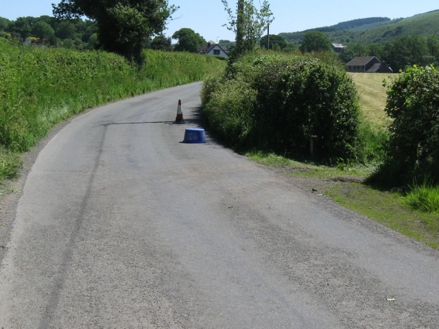File:Ad-hoc road-signs, harvest time, West Wales - geograph.org.uk - 1332060.jpg