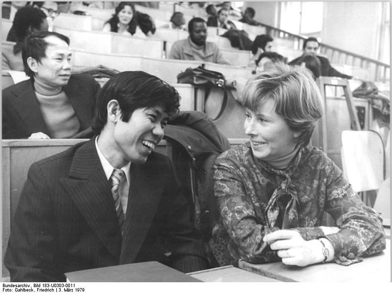 File:Bundesarchiv Bild 183-U0303-0011, Leipzig, Universität, Hörsaal.jpg