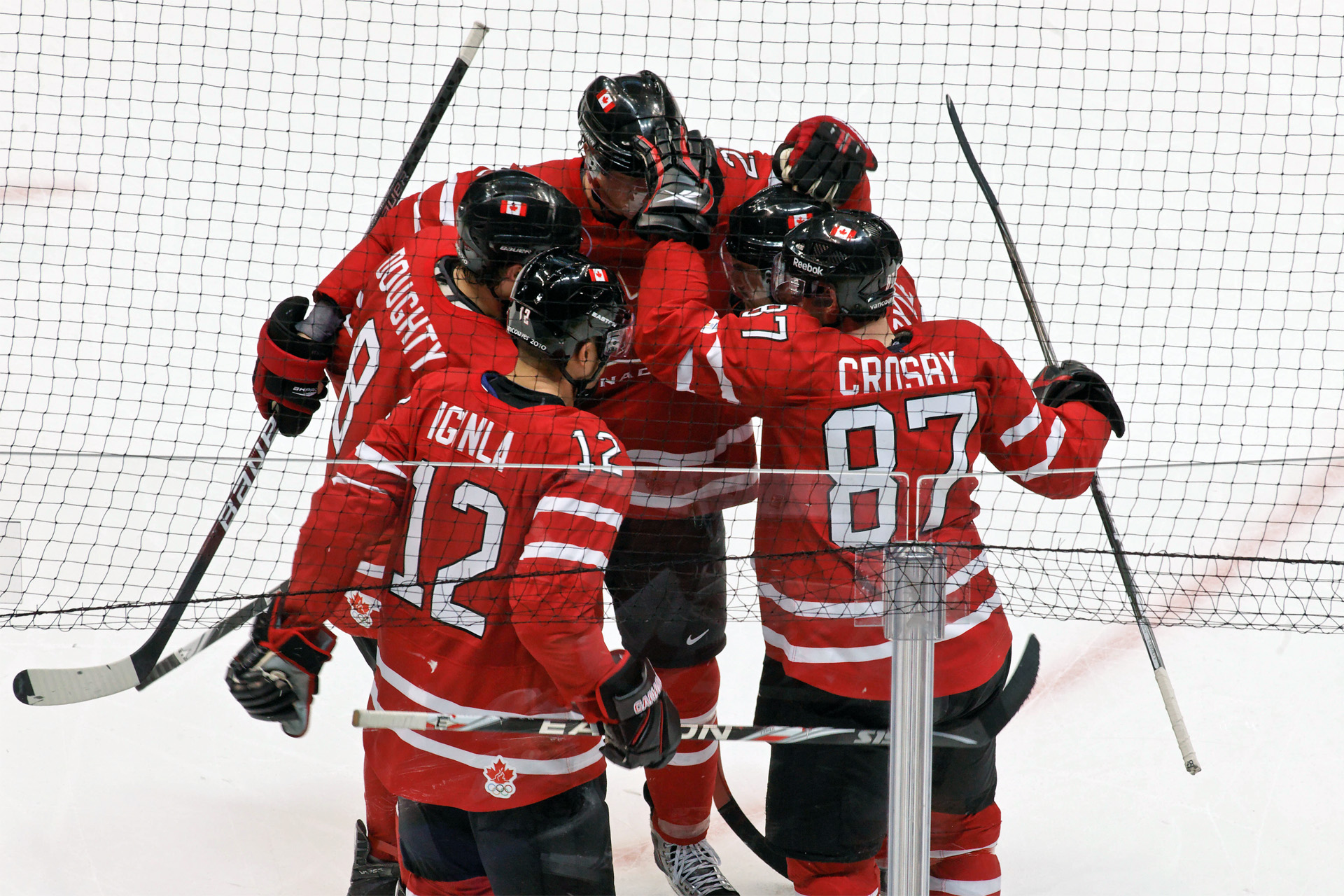 File:Sidney Crosby (Team Canada)-2010.jpg - Wikipedia