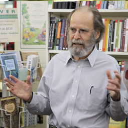 <span class="mw-page-title-main">Dale Peterson</span> American author (born 1944)