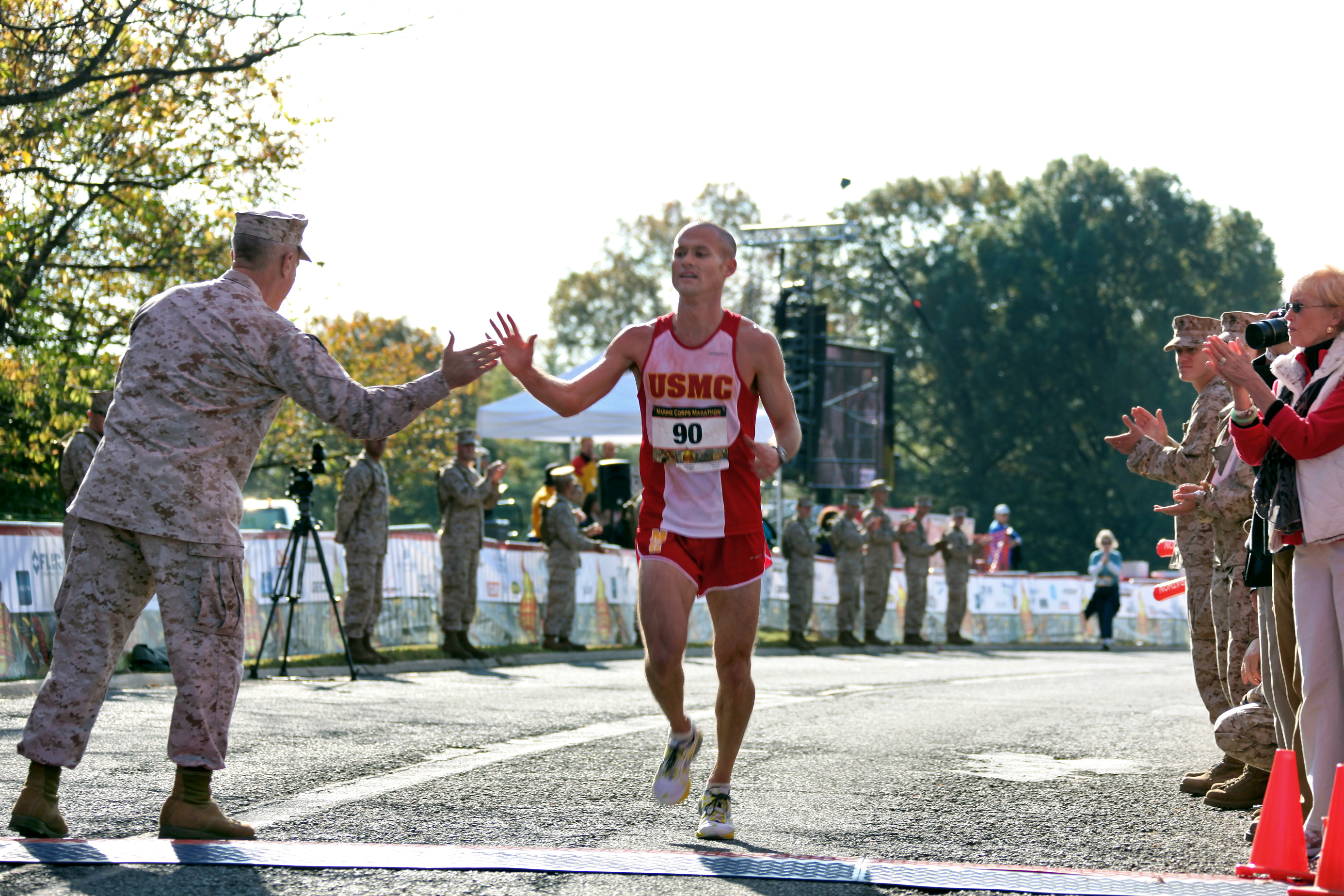 First run. Военный марафон. Военный забег. Marine Corps Marathon 2010. Марафон USMC афиша.