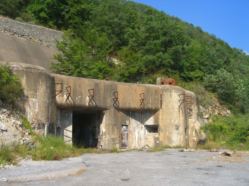 File:Entrée de l'ouvrage de Flaut.jpg