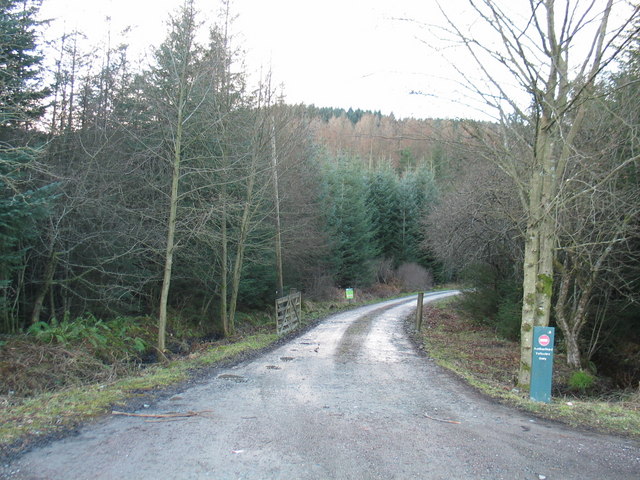 File:Forestry road entrance. - geograph.org.uk - 136805.jpg