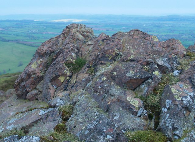 File:Lichen-covered rocks at the summit of Caer Caradoc - geograph.org.uk - 789871.jpg