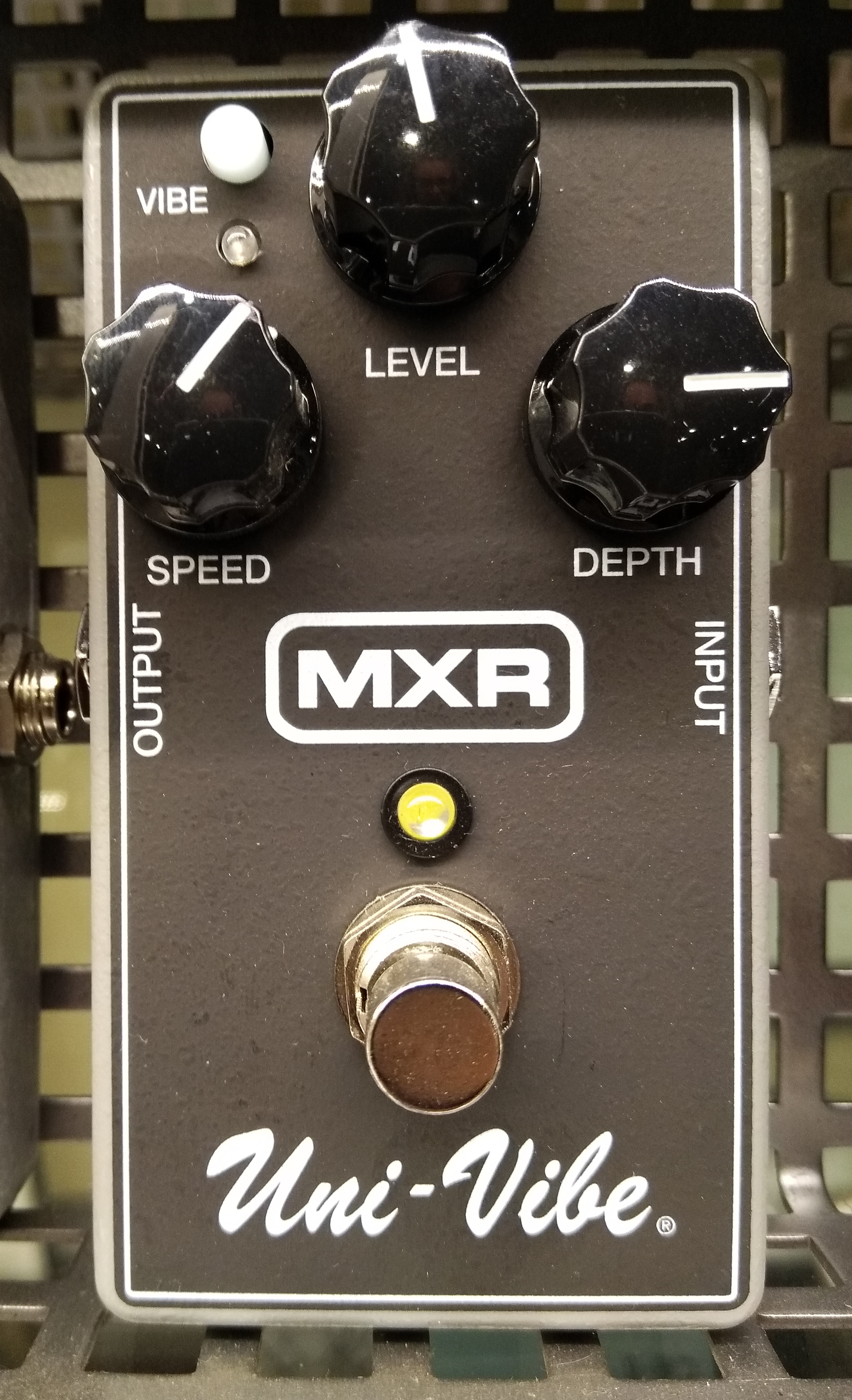 File:MXR Uni-Vibe.jpg - Wikimedia Commons