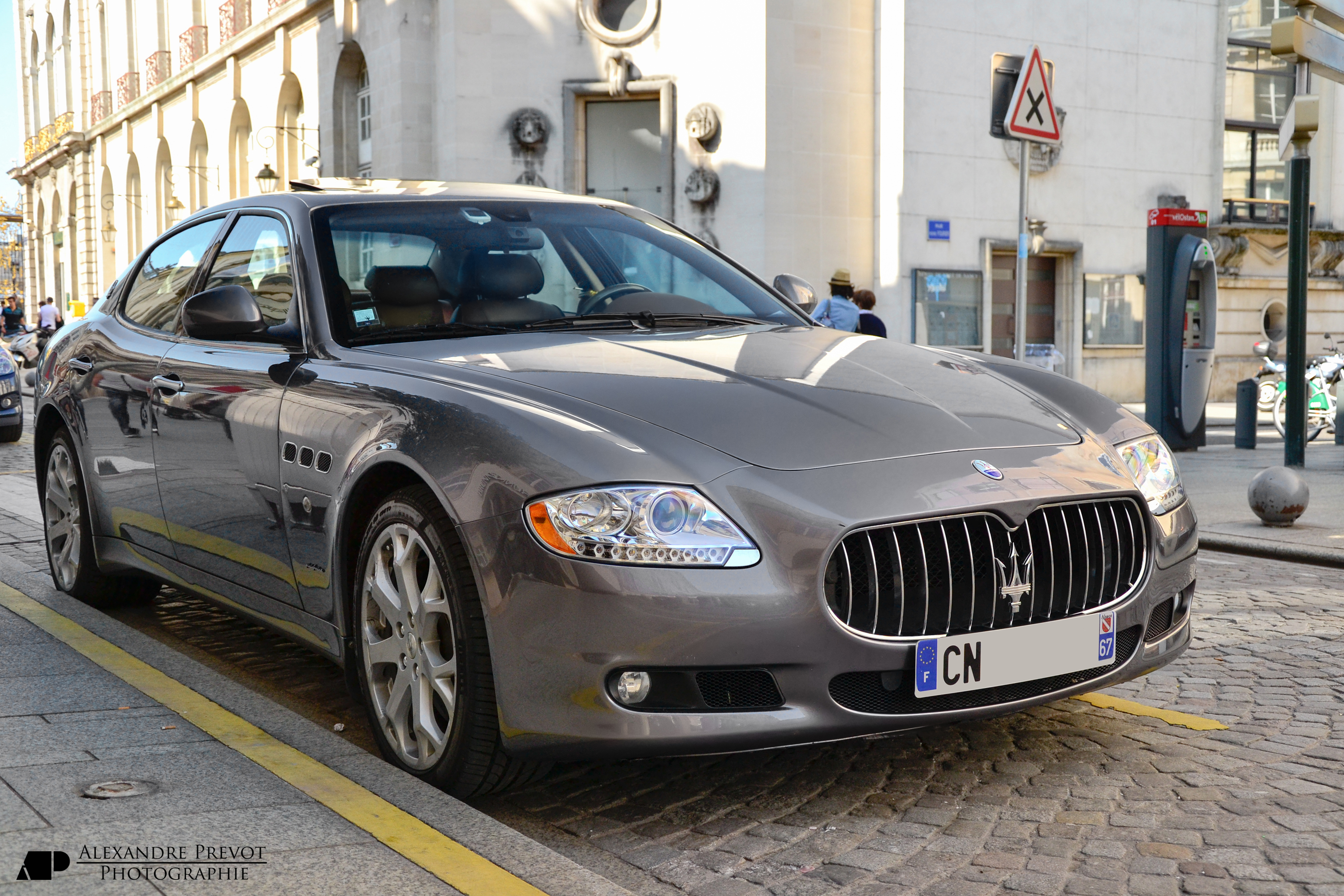 Maserati Quattroporte решетка