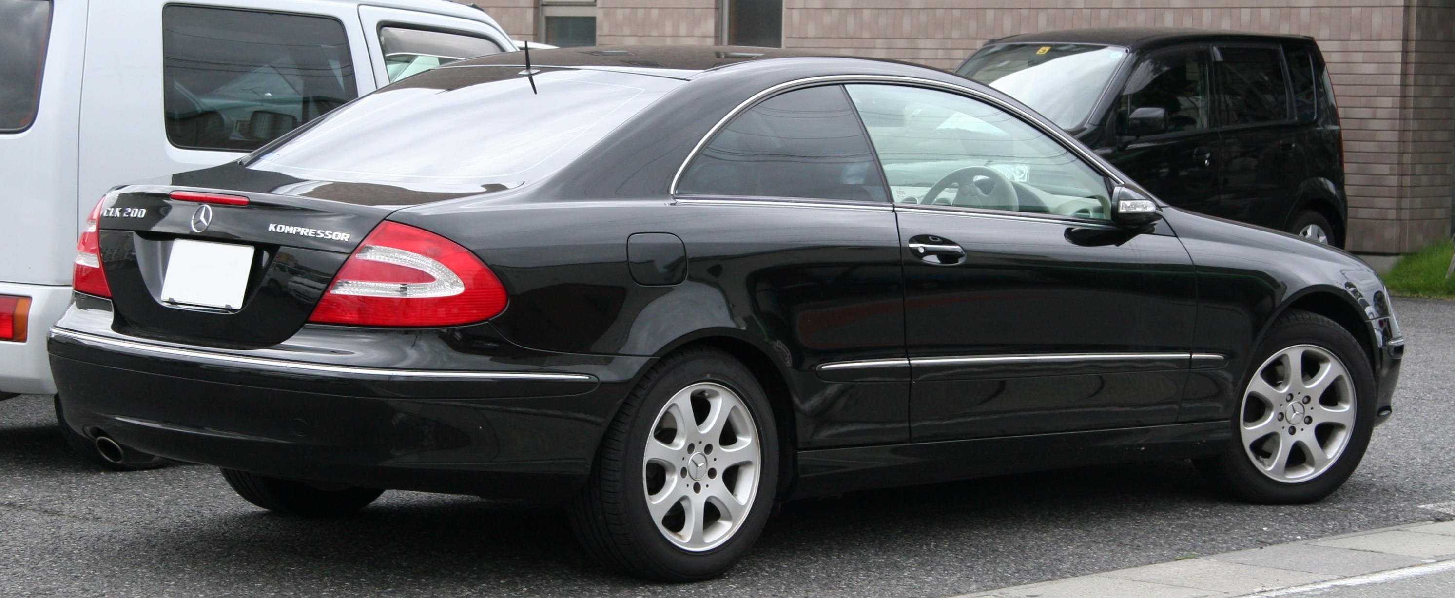 File:Mercedes CLK 500 C209 front.jpg - Wikimedia Commons