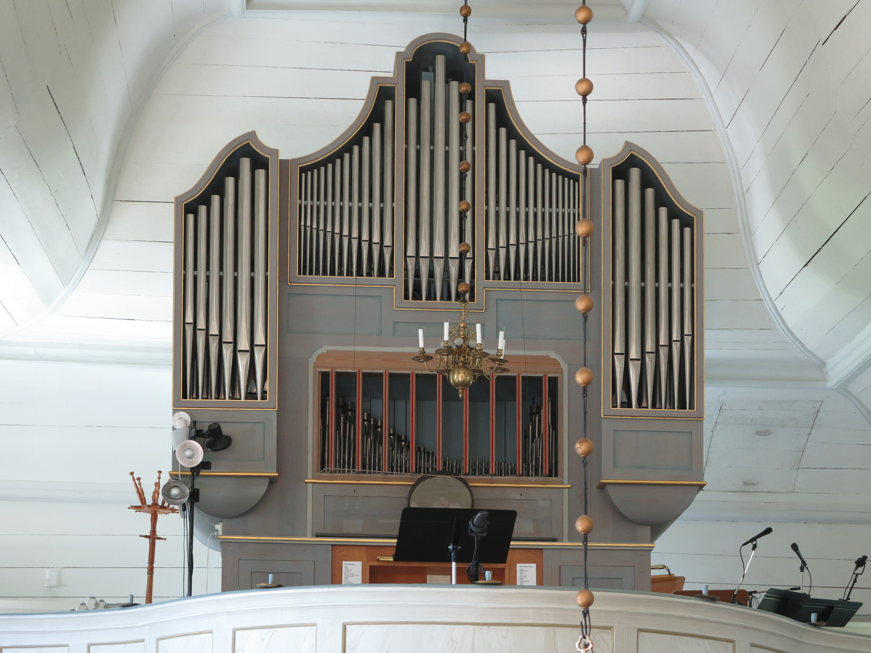 Орган беларуси. Орган Церковь Екатерины. Орган Уонамейкера. 15 Church Organ. Место где стоит церковный орган.