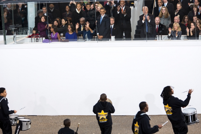 File:Obamas and Bidens watch the 2013 inaugural parade.jpg