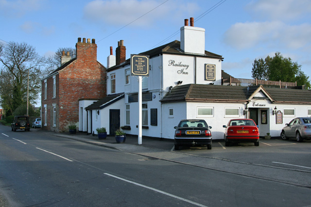 Small picture of The Railway Inn courtesy of Wikimedia Commons contributors