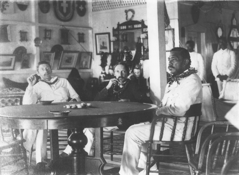 File:Robert Louis Stevenson, Lloyd Osbourne, and Kalakaua in the King's boathouse (PP-96-14-011).jpg