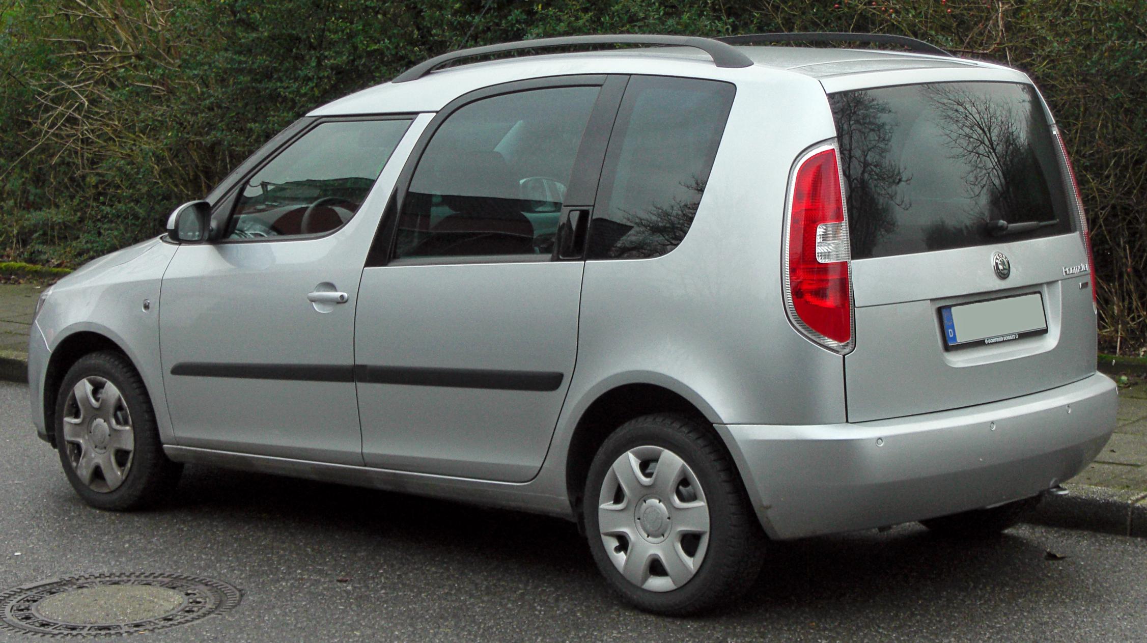 File:Skoda Roomster rear.jpg - Wikimedia Commons