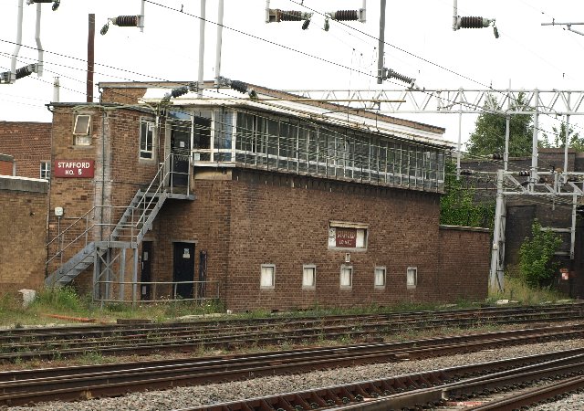 File:Stafford No.5 Signal Box - geograph.org.uk - 959657.jpg