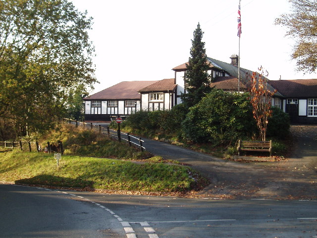 Small picture of Mobberley Victory Hall courtesy of Wikimedia Commons contributors