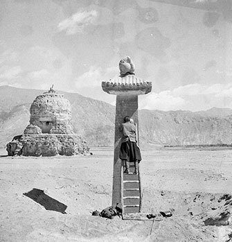 File:Tibet in 1949, Karchung Pillar (cropped).jpg