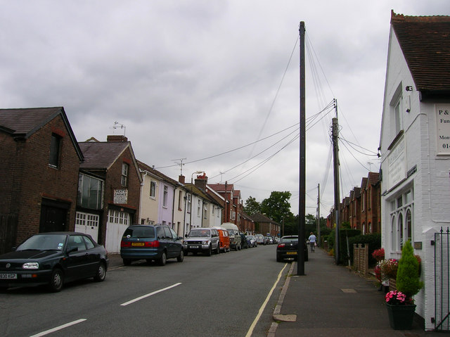 File:Triangle Road - geograph.org.uk - 541900.jpg