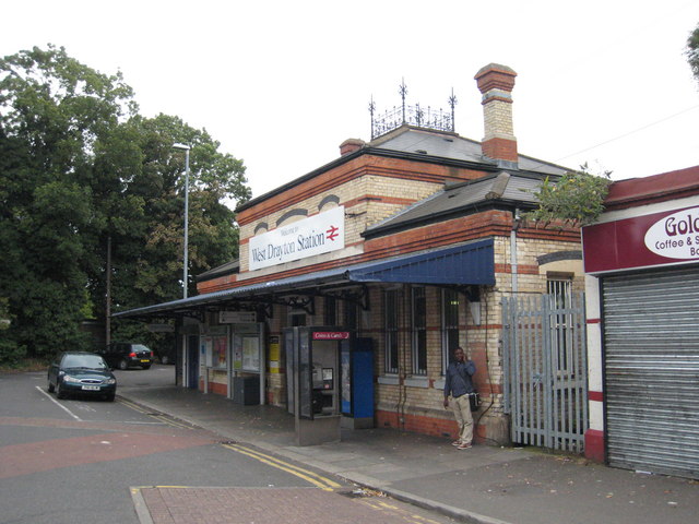 File:West Drayton railway station - geograph.org.uk - 945932.jpg