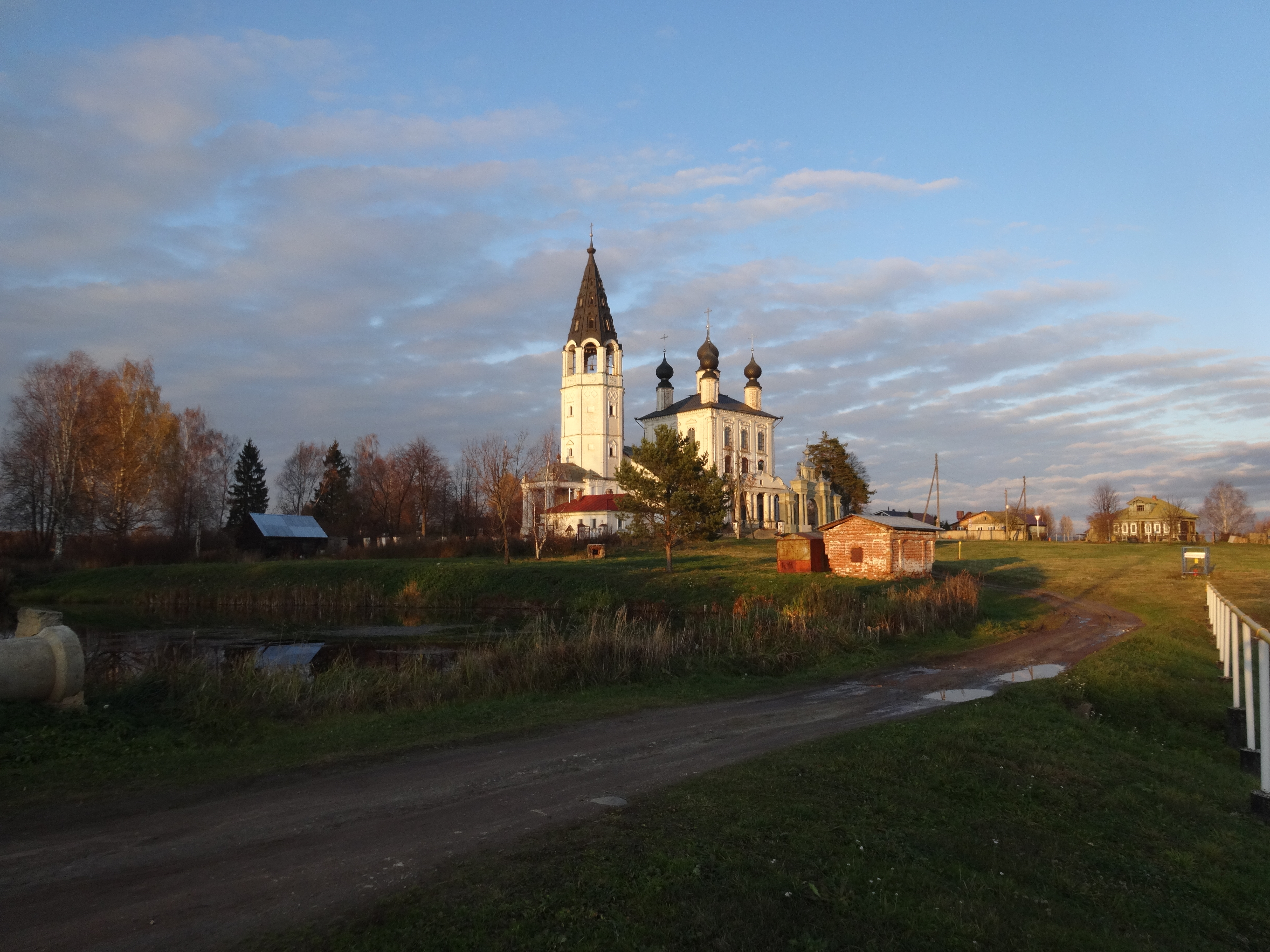 Колокольня в деревне Тюш Пермский край