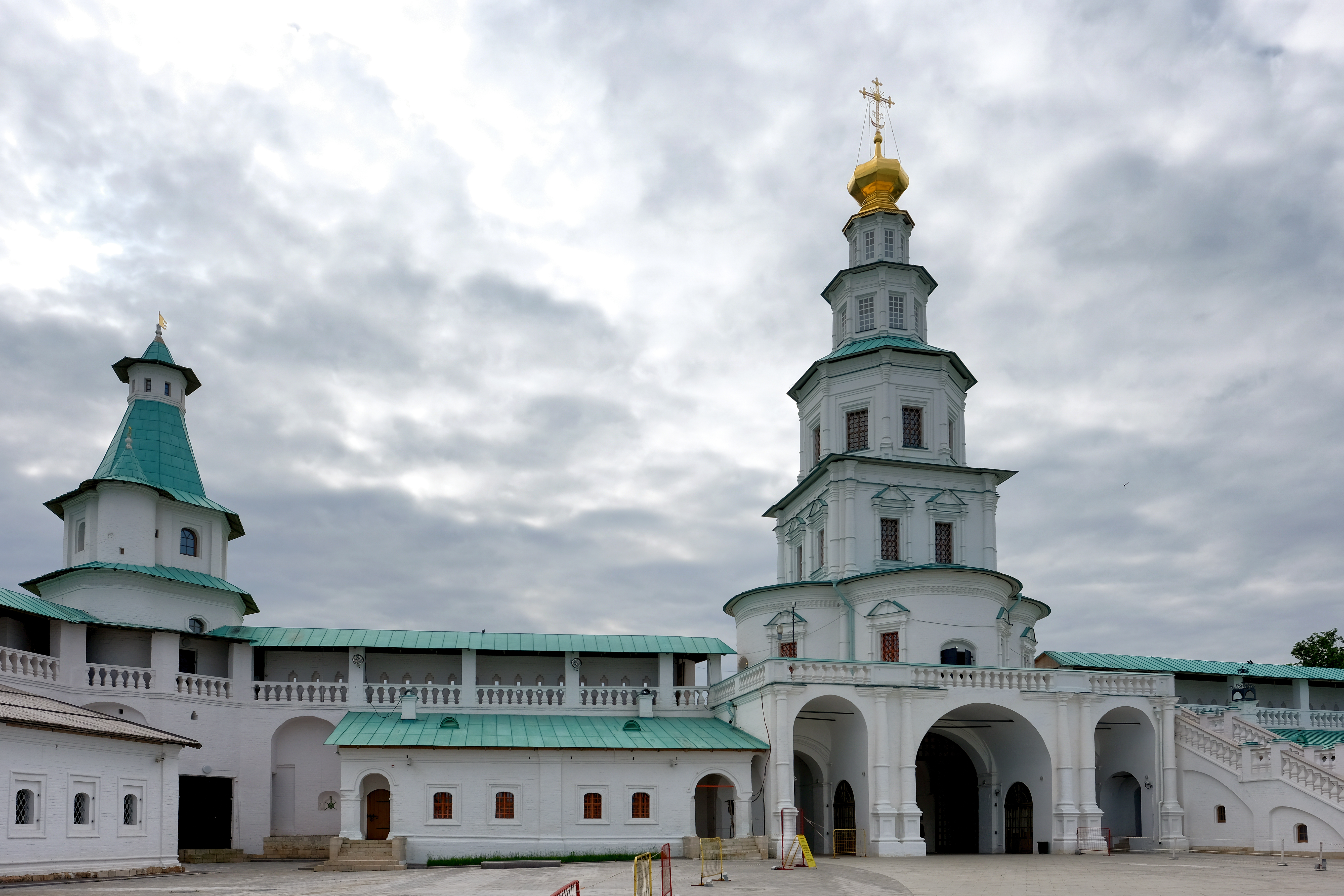 Надвратная Церковь в Великом Новгороде