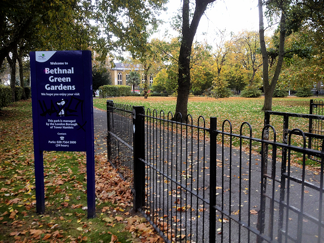 File:Bethnal Green Gardens - geograph.org.uk - 5184076.jpg