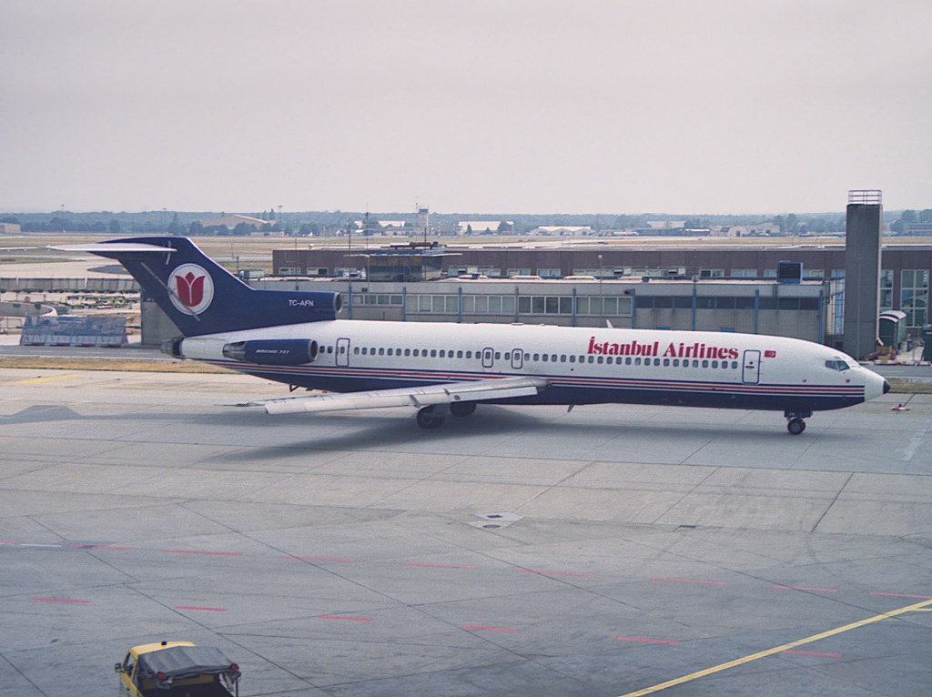 Стамбул airlines. Боинг 727 Люфтганза. Istanbul Airline. Истамбул авиакомпания номер. Istanbul Airlines Sabine gokje.