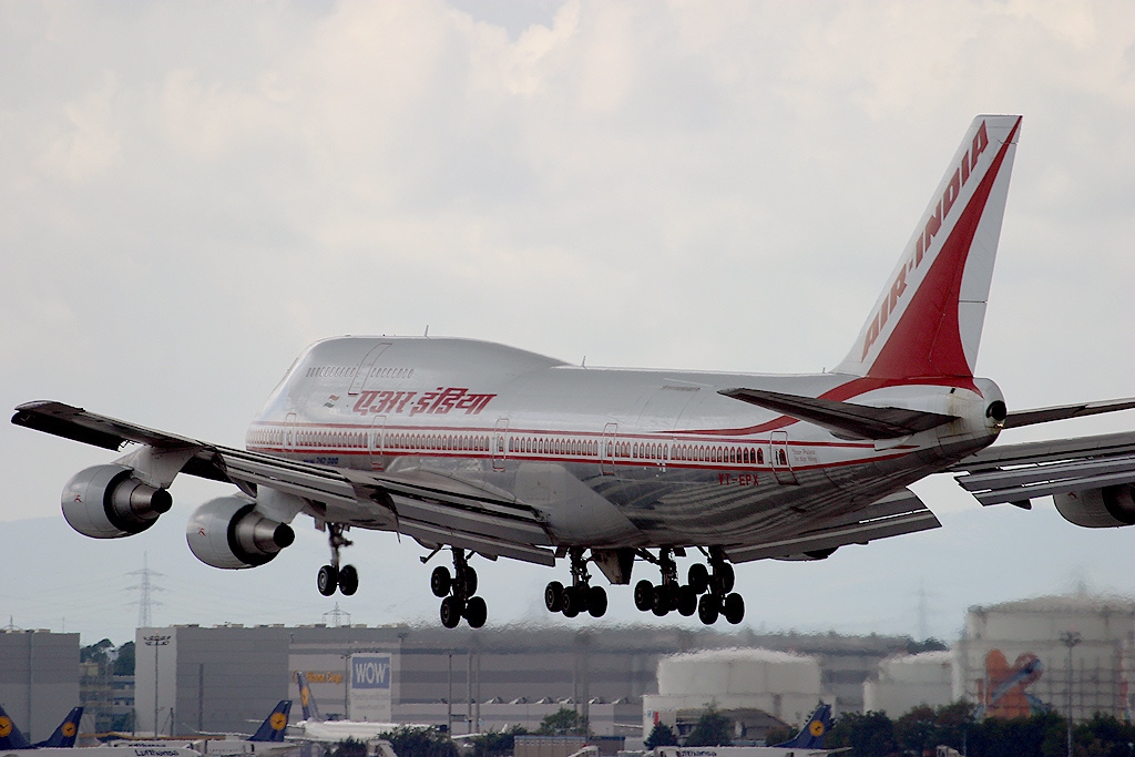 Boeing 747 Air India. Боинг 747 300. Boeing 747 президента Турции. Air India 182.