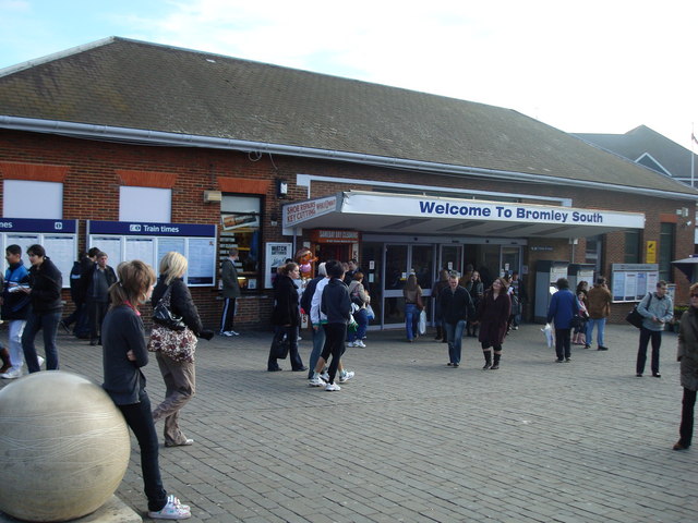 File:Bromley South Station - geograph.org.uk - 711380.jpg