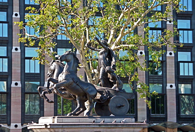 File:Bronze statue of Queen Boudica, Westminster Pier, London - geograph.org.uk - 1601333.jpg