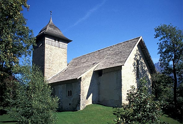 File:Château-d'Oex Kirche.jpg