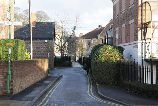 File:Cherry Hill Lane - geograph.org.uk - 1640034.jpg