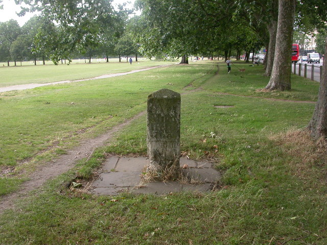 Clapham Common, milestone - geograph.org.uk - 1401982