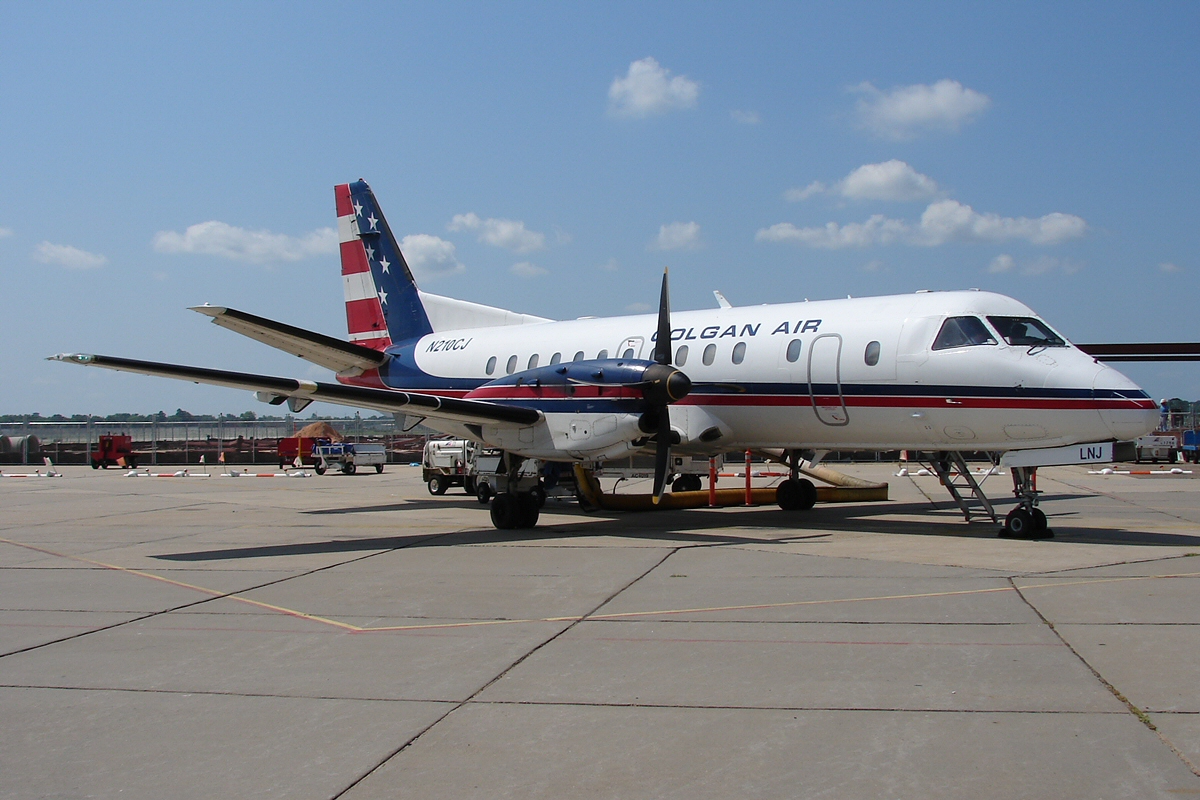 Colgan Air Saab 340 (4801090792).jpg