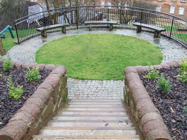 File:Compass viewpoint - geograph.org.uk - 350330.jpg