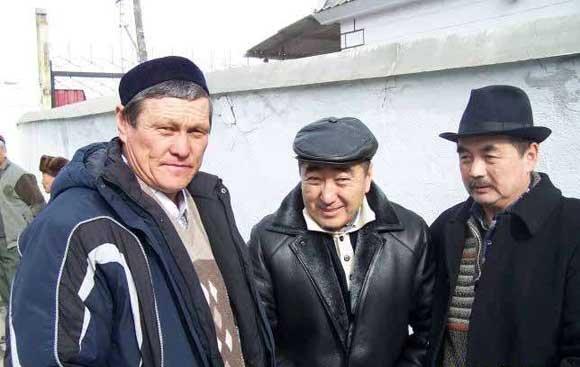 File:Dungan Men From Kazakhstan.jpg