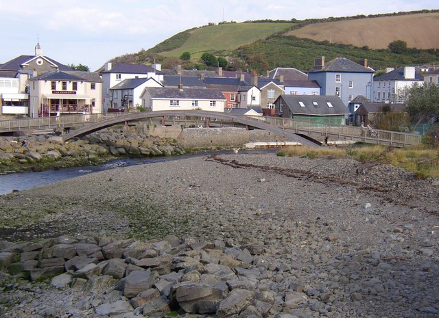 Footbridge, Aberaeron - geograph.org.uk - 594017