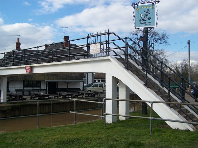 File:Footbridge over the River Medway to the Anchor Inn - geograph.org.uk - 1200333.jpg