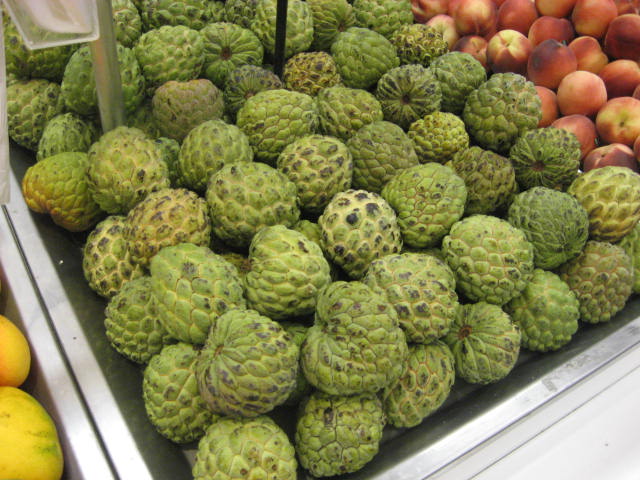 File:Fruta do conde.JPG