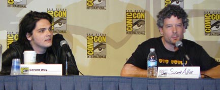 File:Gerard Way and Scott Allie at Comic Con '09.jpg