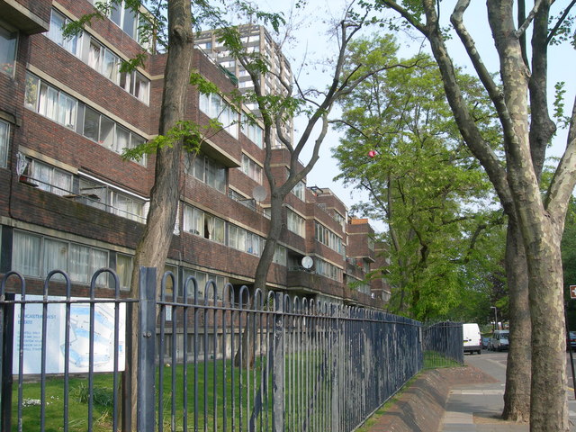 File:Grenfell Road, W11 - geograph.org.uk - 419407.jpg