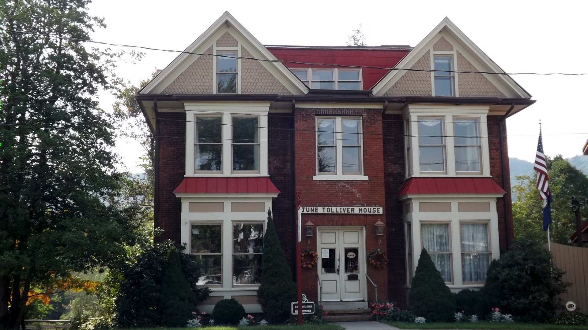 Photo of June Tolliver House