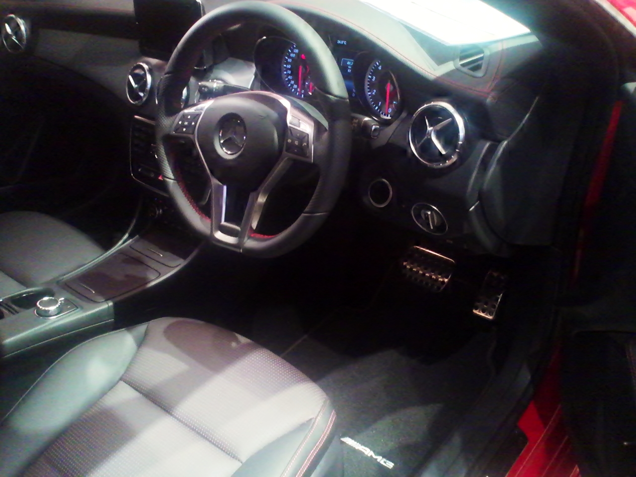 File Mercedes Benz Cla250 C117 Interior Jpg Wikimedia