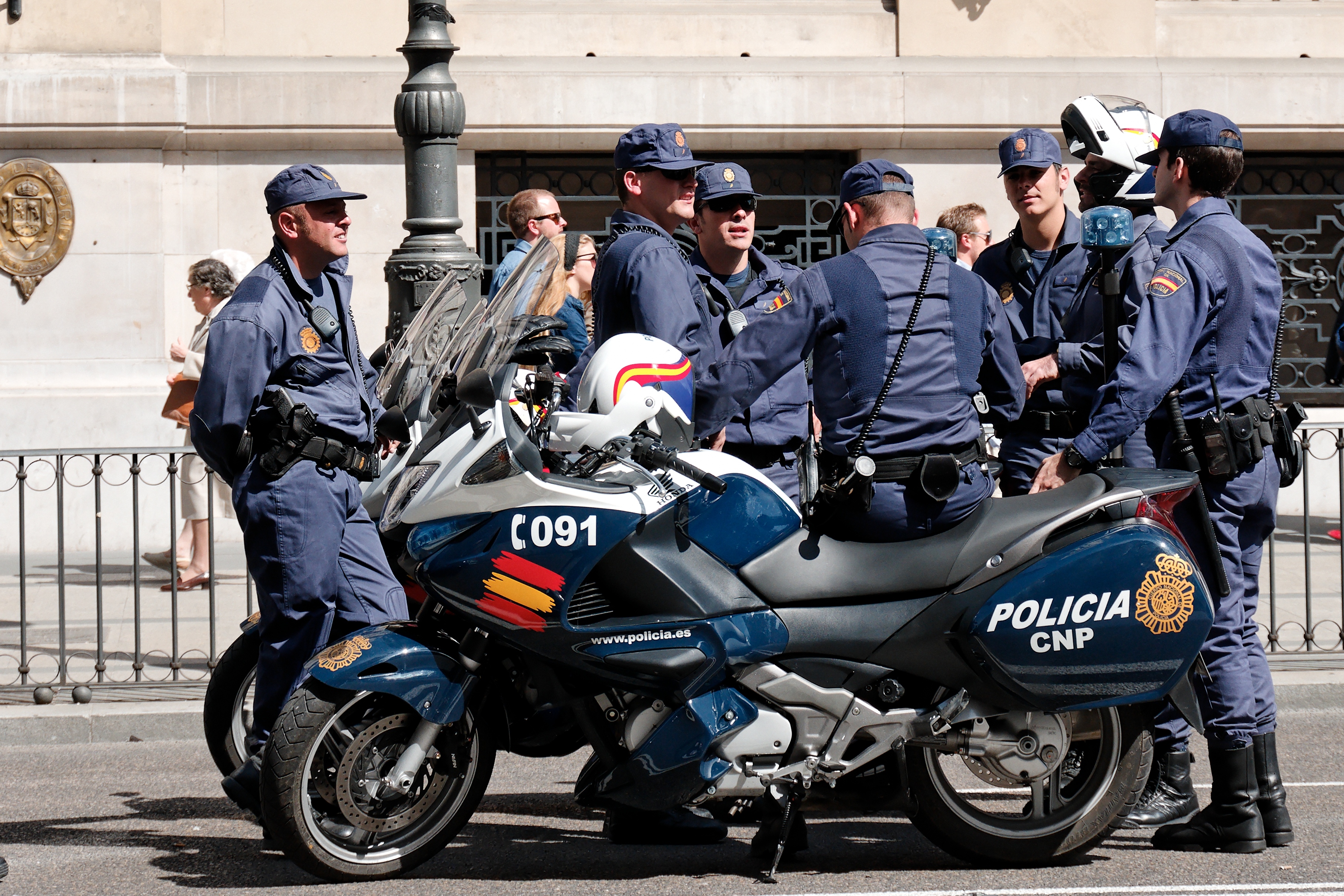 file-motorbikes-cuerpo-nacional-de-policia-n2-jpg-simple-english